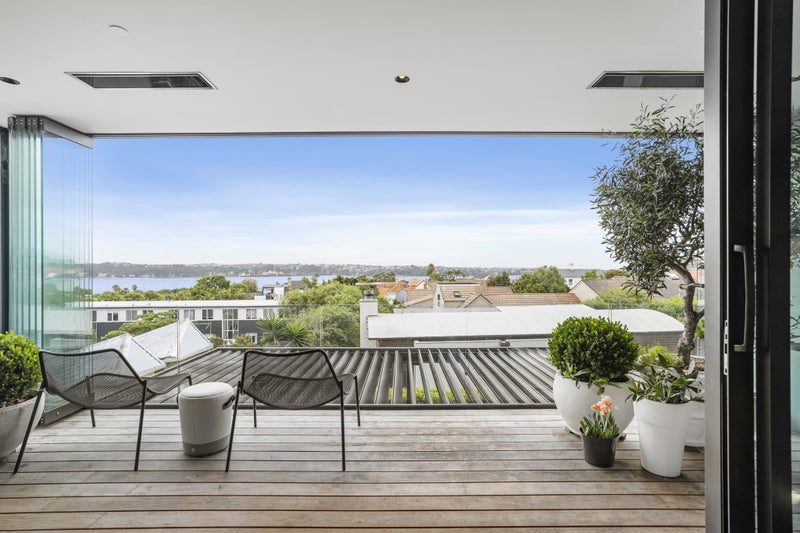 3/113 Jervois Road, Herne Bay, Auckland - Carousel 2