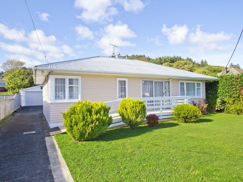 5 Peel Place, Wainuiomata, Lower Hutt - Carousel 19