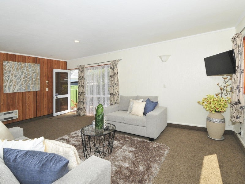 2/78 Naenae Road, Naenae, Lower Hutt - Carousel 2