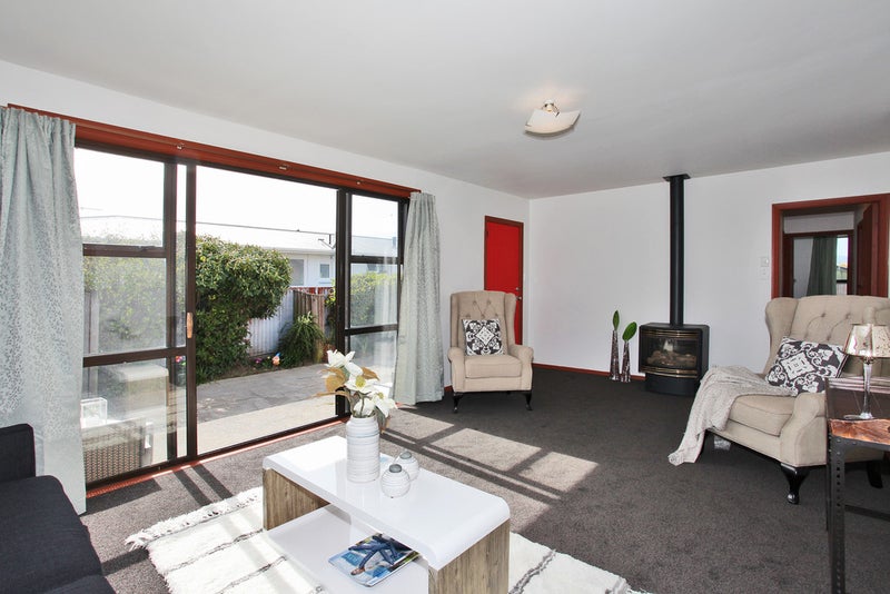 12 Bermuda Drive, Hornby, Christchurch - Carousel 2