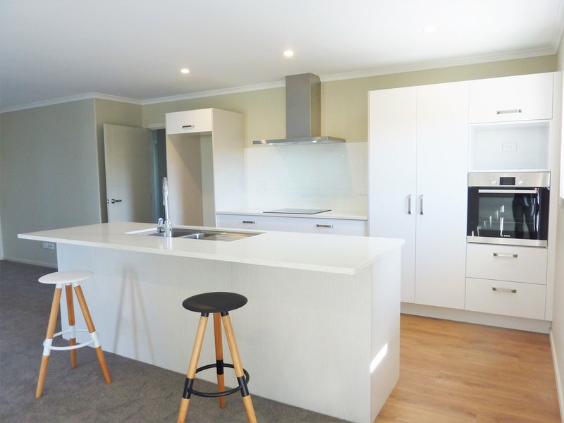 32 Piata Street, Papamoa Beach, Papamoa - Carousel 1