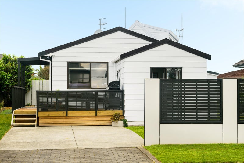 12B Kaimanawa Street, Mount Maunganui - Carousel 1