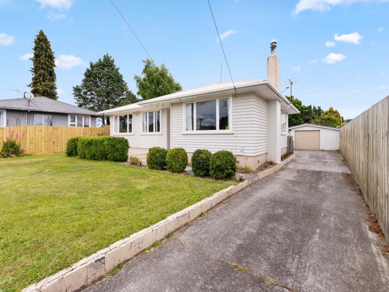 6 Kahu Street, Utuhina, Rotorua - Carousel 1