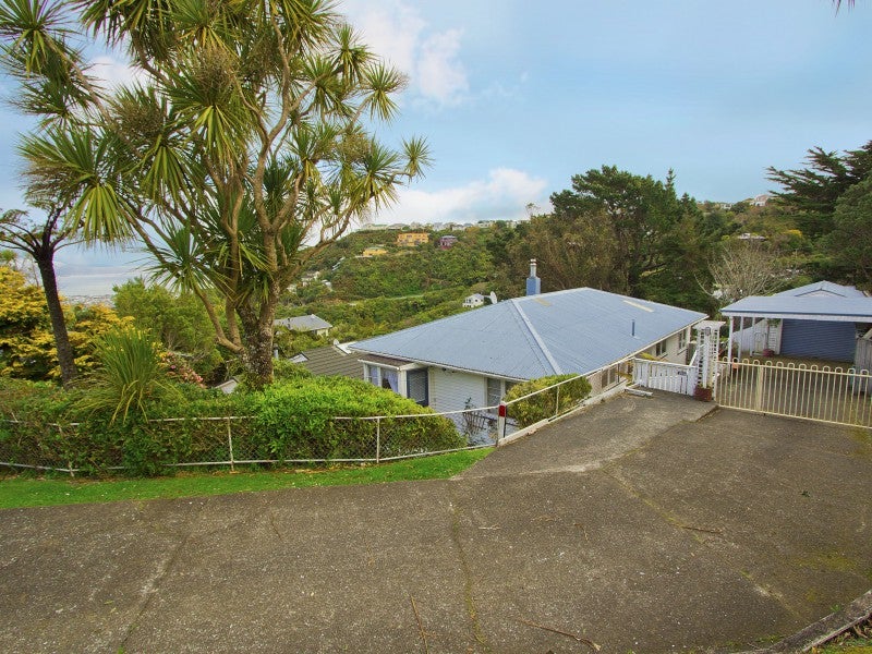 54 Pokohiwi Road, Normandale, Lower Hutt - Carousel 2