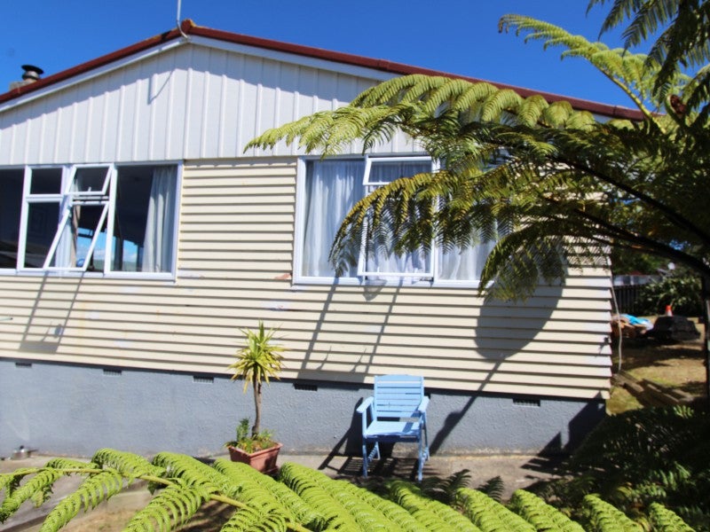 29 Rangituhi Crescent, Takapuwahia, Porirua - Carousel 2