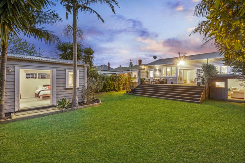 35 Kenneth Avenue, Sandringham, Auckland - Carousel 1