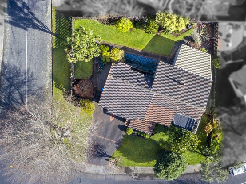 2 Tapestry Grove, Silverstream, Upper Hutt - Carousel 20