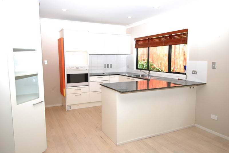 3/64 Hawera Road, Kohimarama, Auckland - Carousel 2