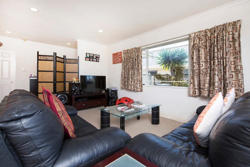 182A Botany Road, Botany Downs, Auckland - Carousel 2