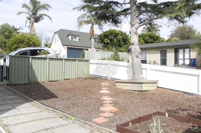 2/32A Bronzewing Terrace, Unsworth Heights, Auckland - Carousel 20