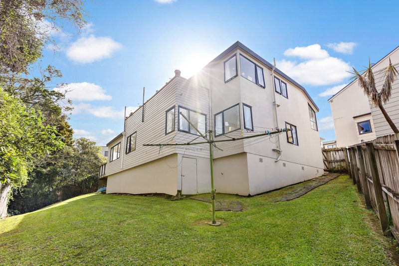 1/51 Noeleen Street, Glenfield, Auckland - Carousel 1