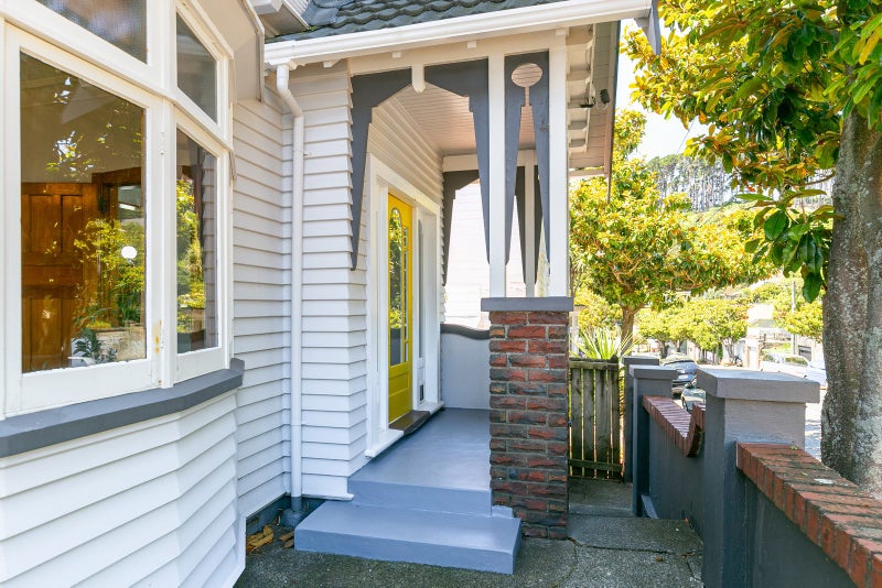 11A Lawrence Street, Newtown, Wellington - Carousel 2