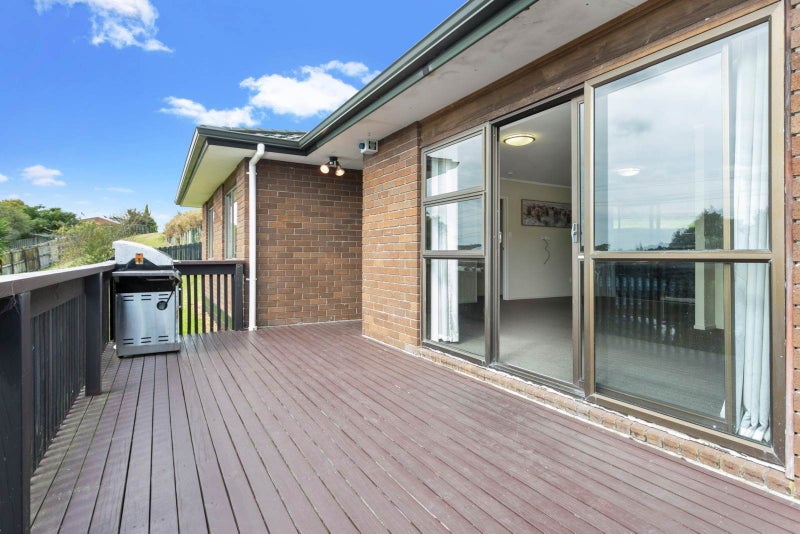 6 Sherpa Place, Massey, Auckland - Carousel 2