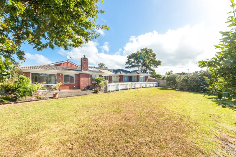 74 Millbrook Road, Henderson, Auckland - Carousel 2