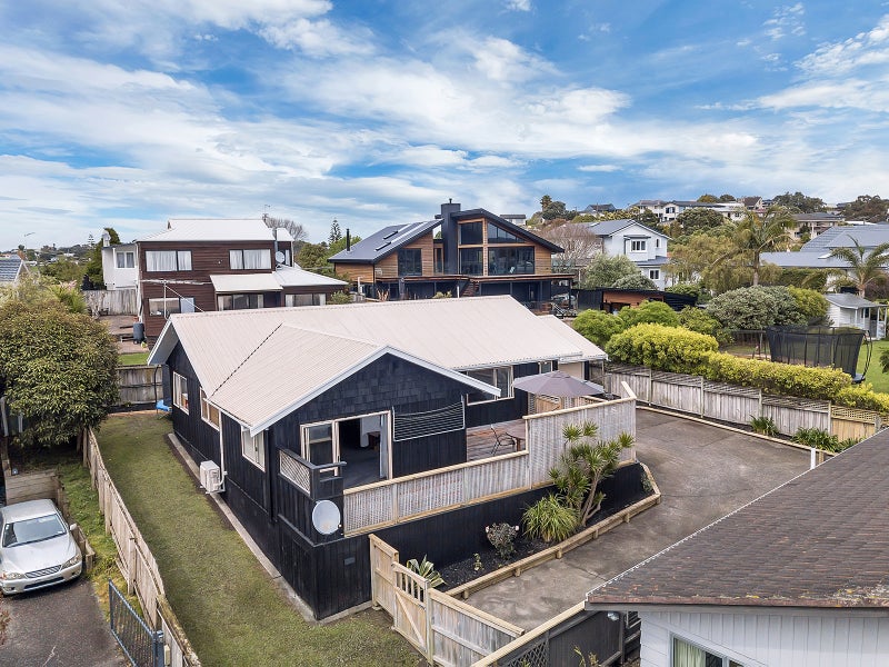 2/108 Awaruku Road, Torbay, Auckland - Carousel 1