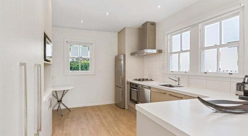 1/48 Fendalton Road, Fendalton, Christchurch - Carousel 2