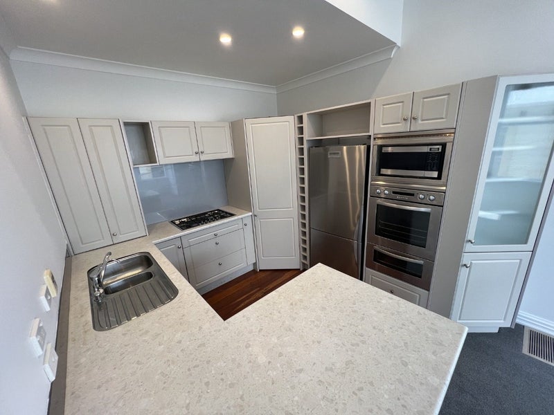 78 Pirie Street, Mount Victoria, Wellington - Carousel 2