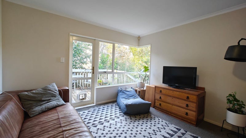 9 Ryehill Close, New Lynn, Auckland - Carousel 2