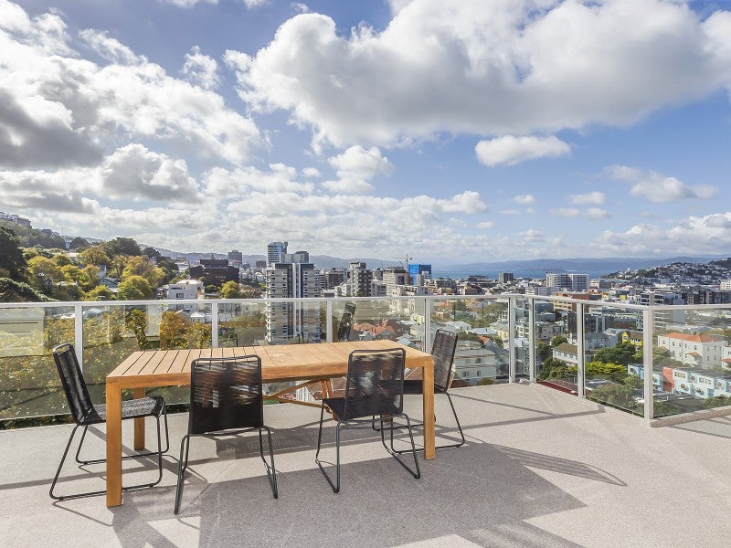12 Maarama Crescent, Aro Valley, Wellington - Carousel 1