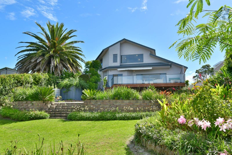 979 Whangaparaoa Road, Matakatia, Whangaparaoa - Carousel 2