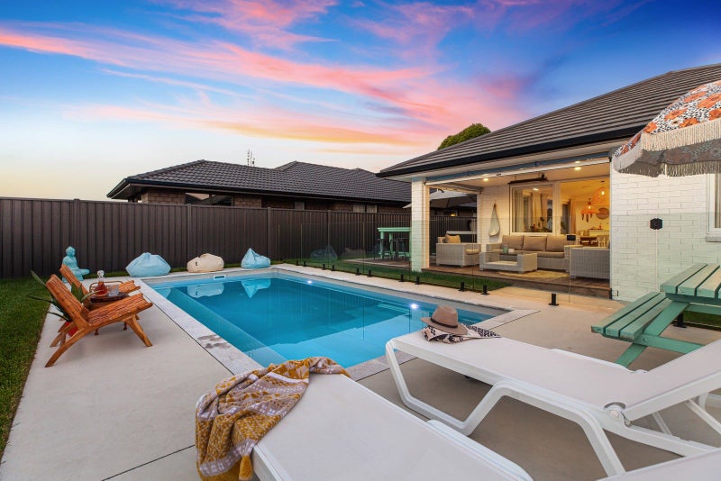 2 Glenvale Place, Pyes Pa, Tauranga - Carousel 2