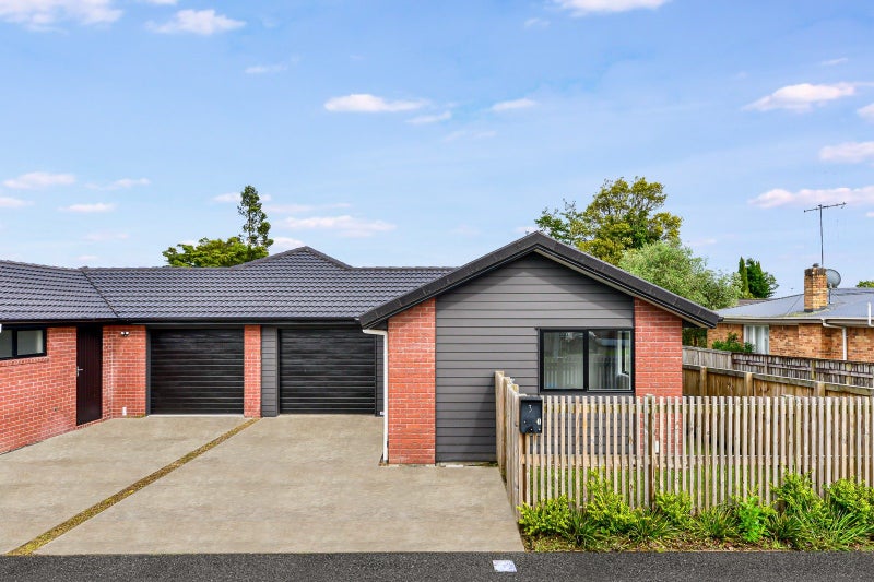 1/3 Helena Road, Hillcrest, Hamilton - Carousel 1