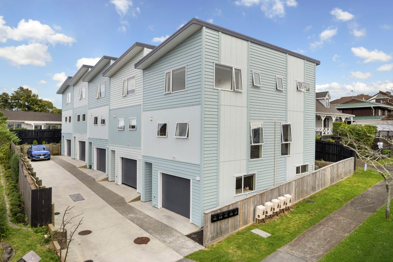 4A John Shaw Drive, Saint Johns, Auckland - Carousel 1