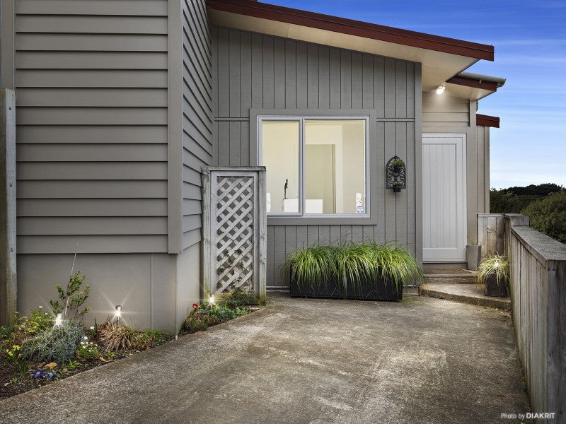 24 John Sims Drive, Broadmeadows, Wellington - Carousel 1