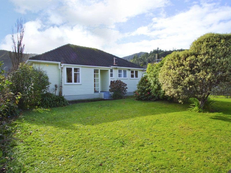 29 Langford Street, Naenae, Lower Hutt - Carousel 1