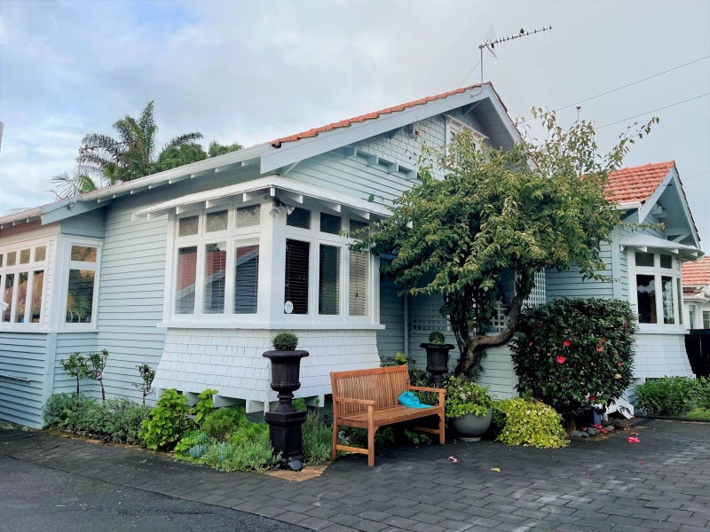 924 Mount Eden Road, Three Kings, Auckland - Carousel 1