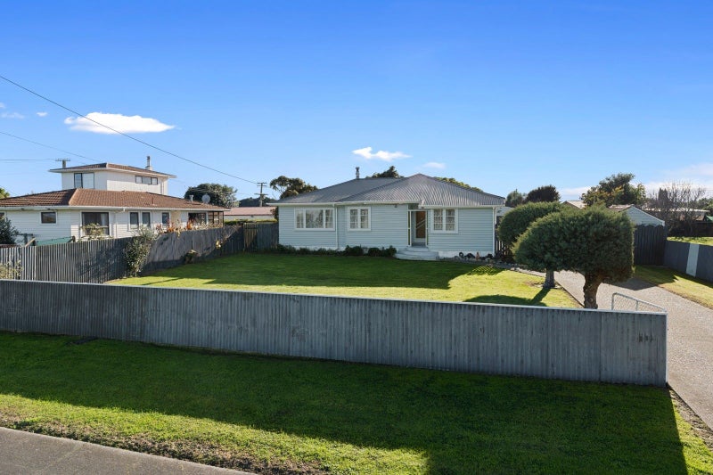 2 Kiharoa Street, Otaki Beach, Otaki - Carousel 1