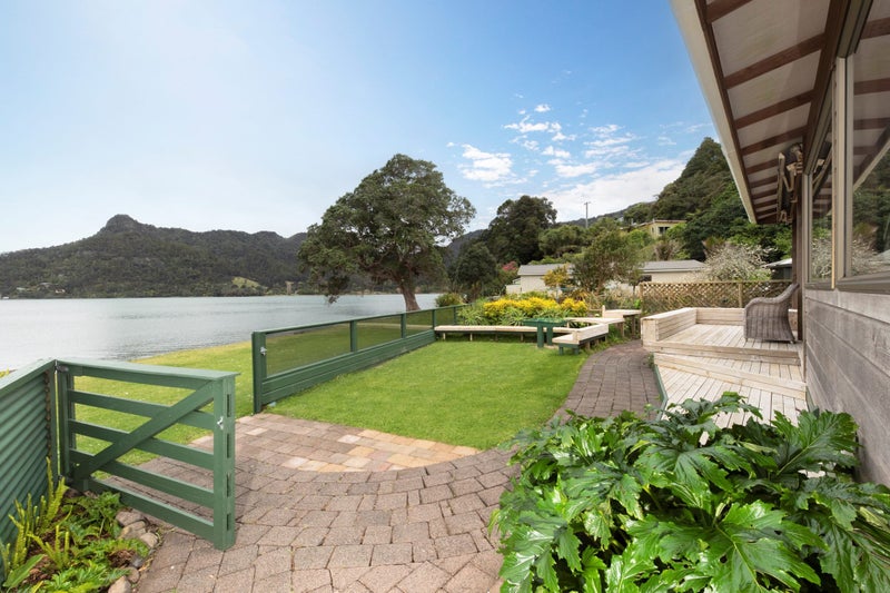 7 Foster Avenue, Huia, Auckland - Carousel 2