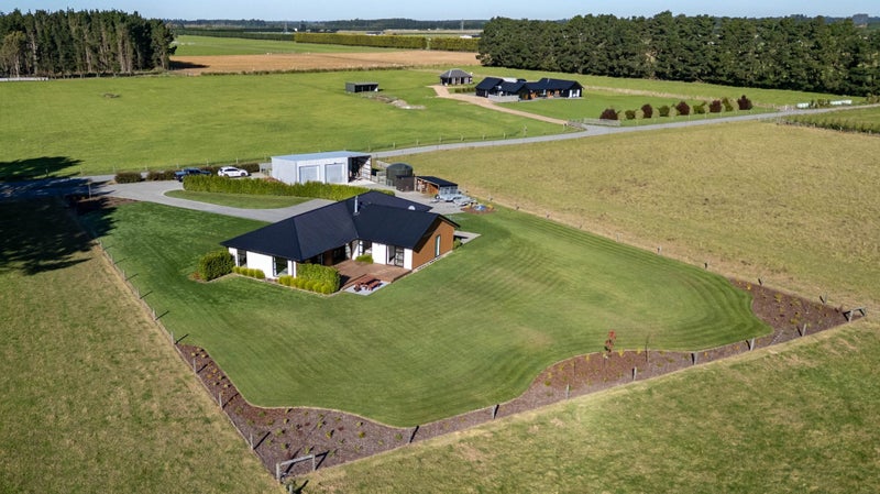 1025 Newtons Road, Christchurch - Carousel 1