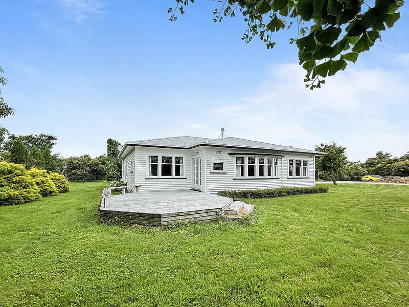 42 Ferry Road, Waerengaahika, Gisborne - Carousel 1