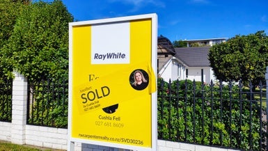 78 The Circle, Manly, Whangaparaoa - Carousel 1