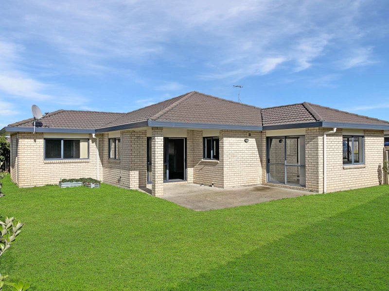 47 Nicholas Gibbons Drive, Clendon Park, Auckland - Carousel 1