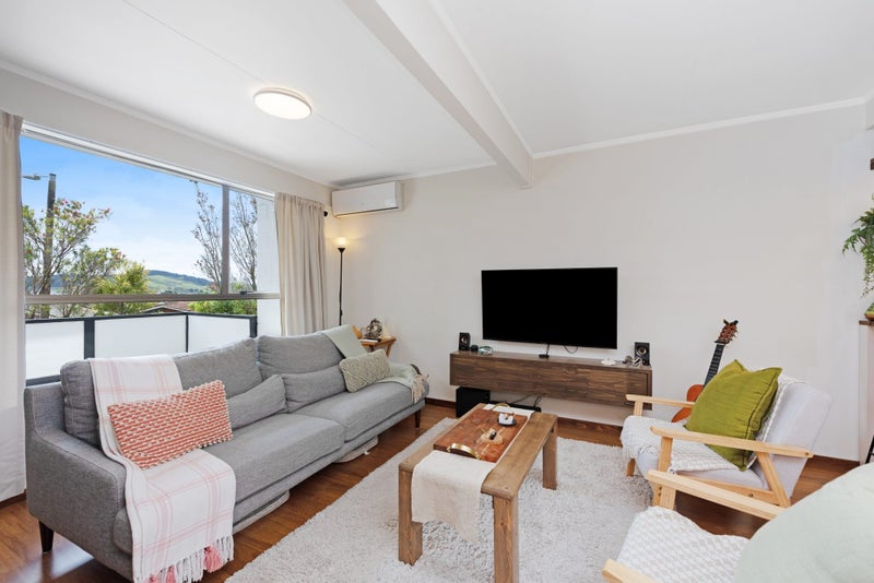 6 Makatote Grove, Churton Park, Wellington - Carousel 2