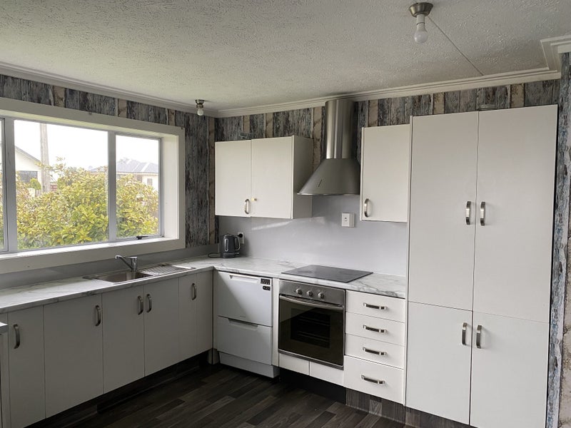 36 Hyde Street, Clifton, Invercargill - Carousel 1