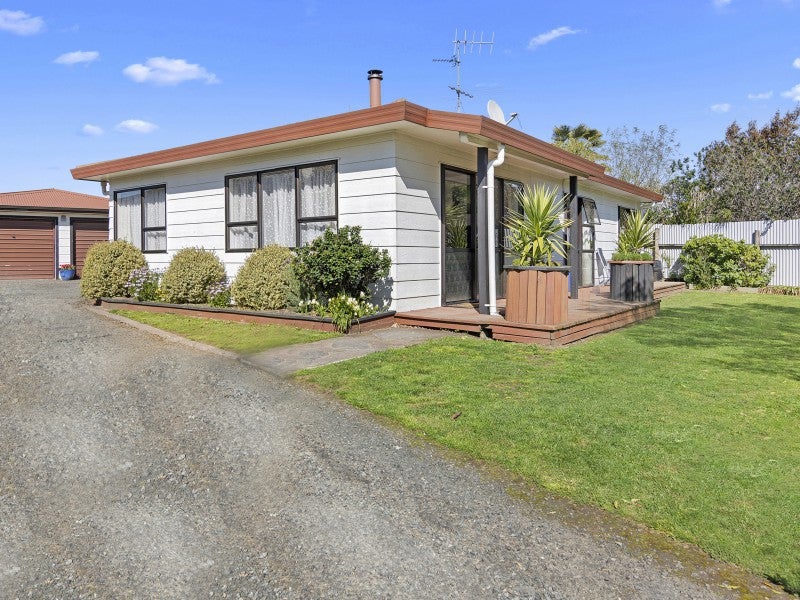 22 Harcourt Place, Wakefield - Carousel 1