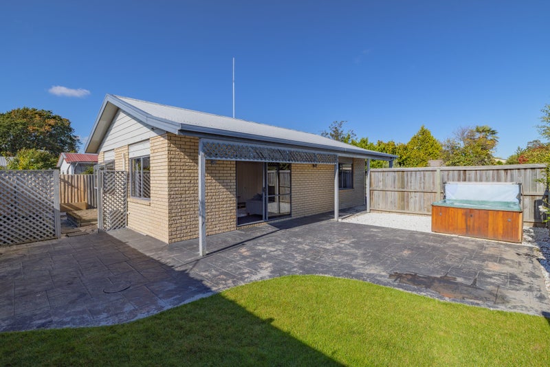 3/32 Torrens Road, Hillmorton, Christchurch - Carousel 1