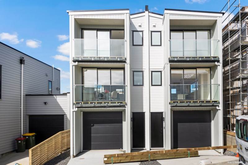 43 Waihou Crescent, Albany Heights, Auckland - Carousel 1