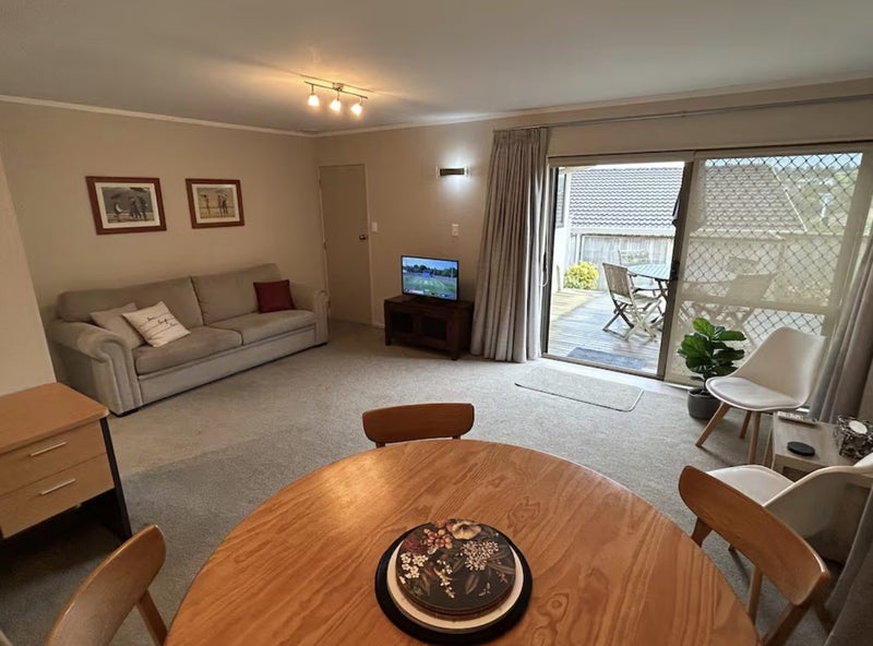 1/25 Galloway Crescent, Farm Cove, Auckland - Carousel 1