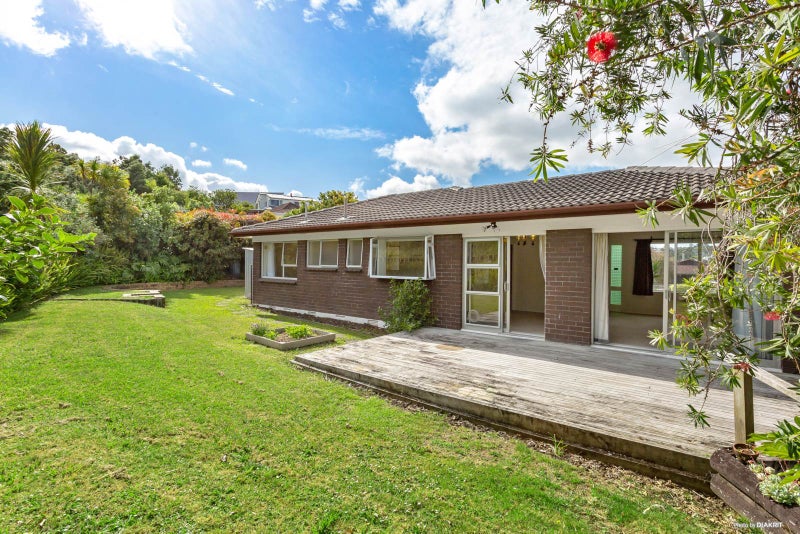 2/12 Montclair Rise, Browns Bay, Auckland - Carousel 2