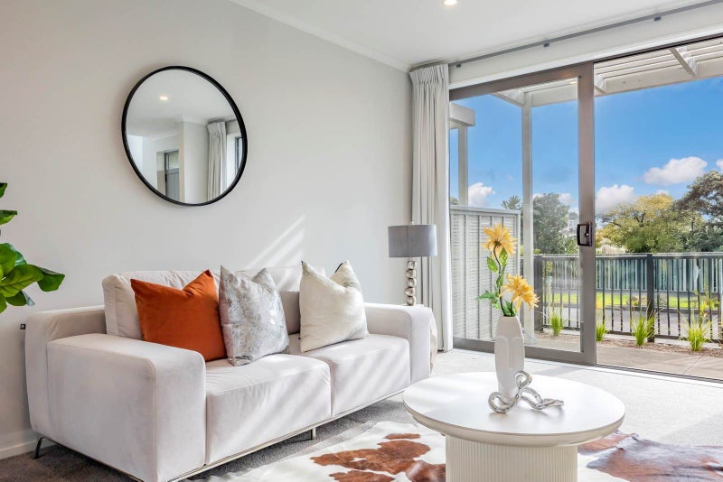 10A Vialou Lane, Stonefields, Auckland - Carousel 1