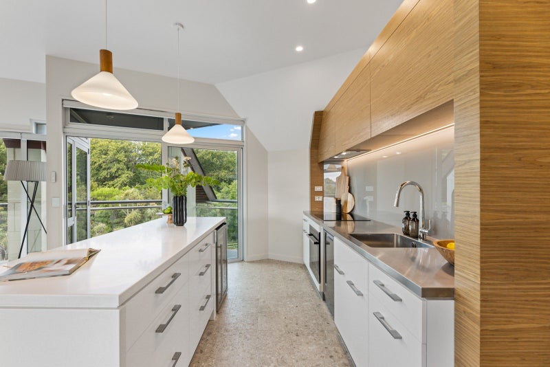 6/19 Carlton Mill Road, Merivale, Christchurch - Carousel 1