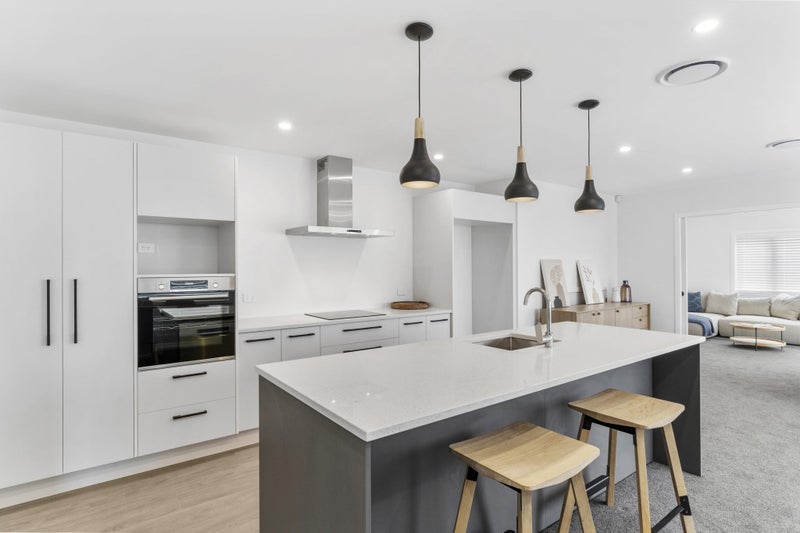 41 Ken Douglas Drive, Aotea, Porirua - Carousel 2