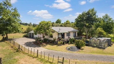 64 Aubrey Road, Stillwater, Silverdale - Carousel 1