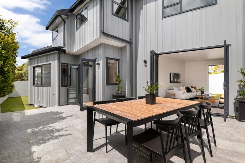 1/71 Orakei Road, Remuera, Auckland - Carousel 2