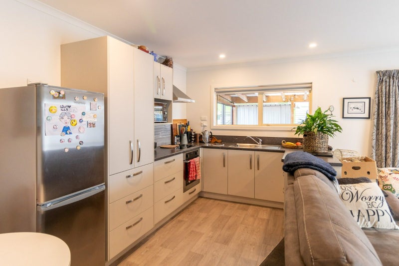 2/197 Bay Road, Grasmere, Invercargill - Carousel 2