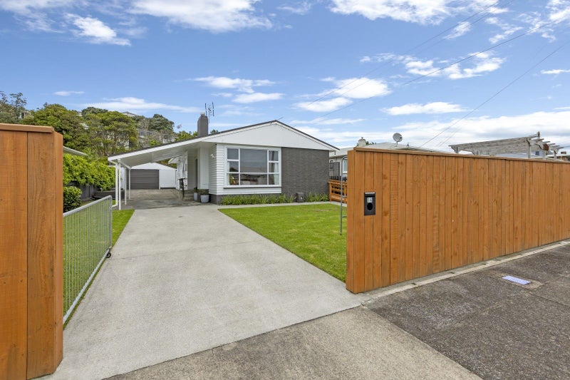 14 Rosendale Avenue, Spotswood, New Plymouth - Carousel 2